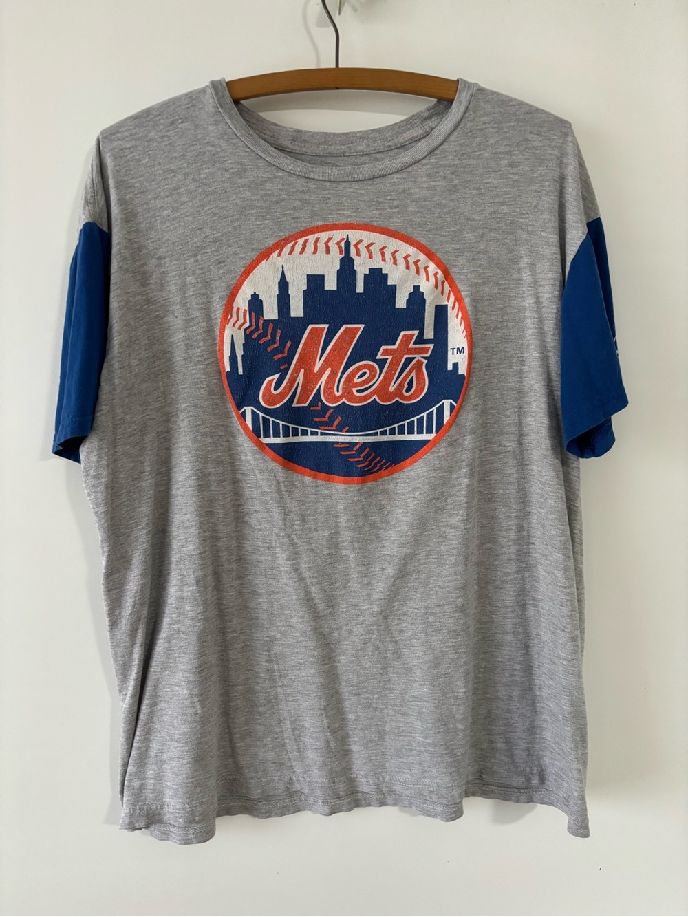 Genuine Merchandise Grey Tee with Blue and Orange Mets Logo